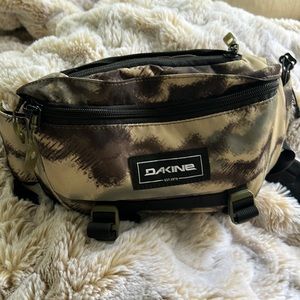 Dakine hot laps 2L